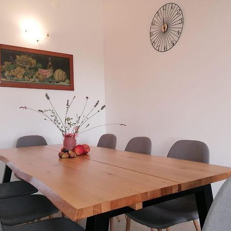 Vila Dubravka - Schoen Und Komfortabel Inmitten Von Olivenbaeumen Und Weinbergen Mit Whirlpool Valtura Dış mekan fotoğraf