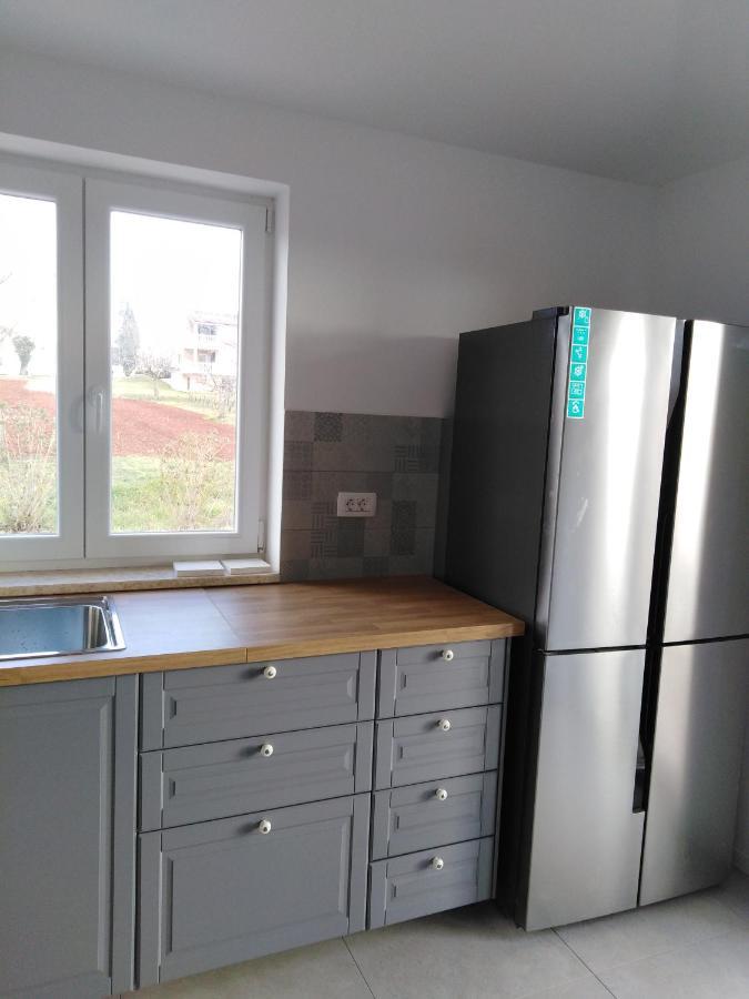 Vila Dubravka - Schoen Und Komfortabel Inmitten Von Olivenbaeumen Und Weinbergen Mit Whirlpool Valtura Dış mekan fotoğraf